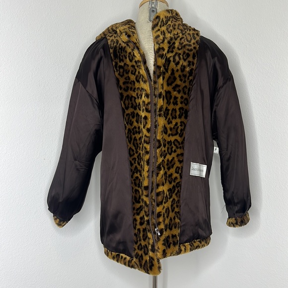 🔹 Jacobson’s Faux Fur Hooded Cheetah Jacket - Picture 4 of 7